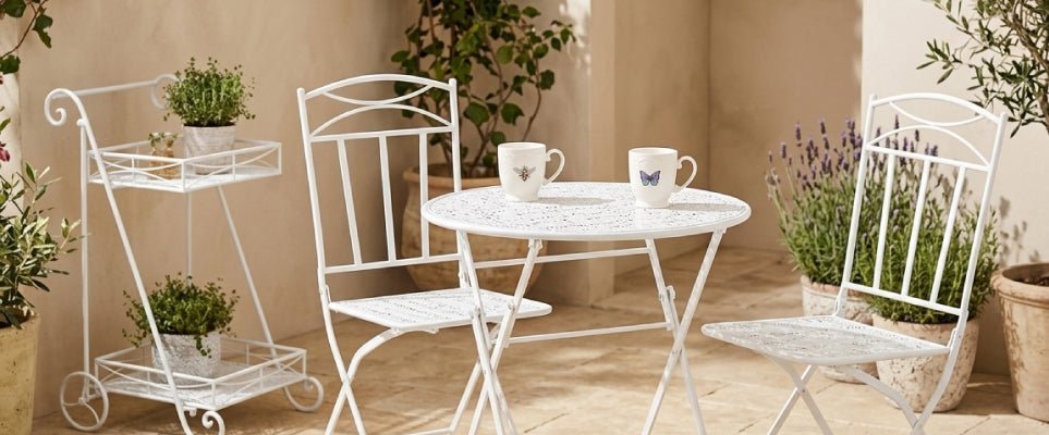 Exterior romântico: Como criar um cenário perfeito com Marie e Revival - Gato Preto