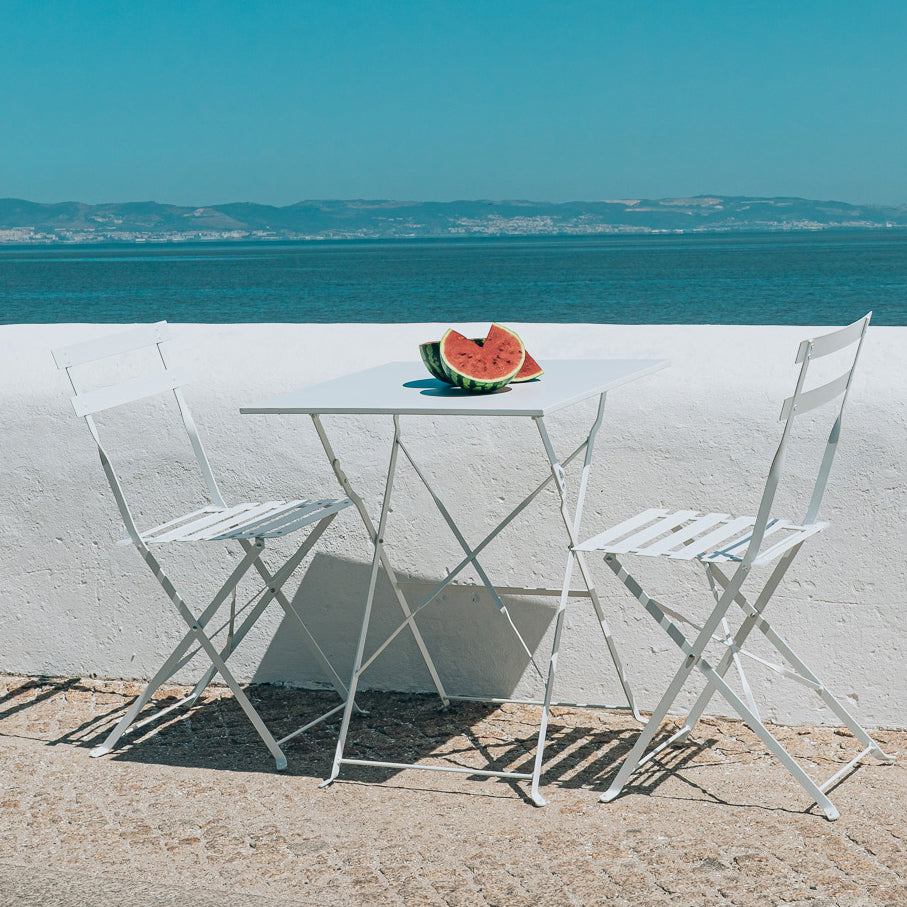 Conjunto de mesa y 2 sillas de metal blanco COLORIDO