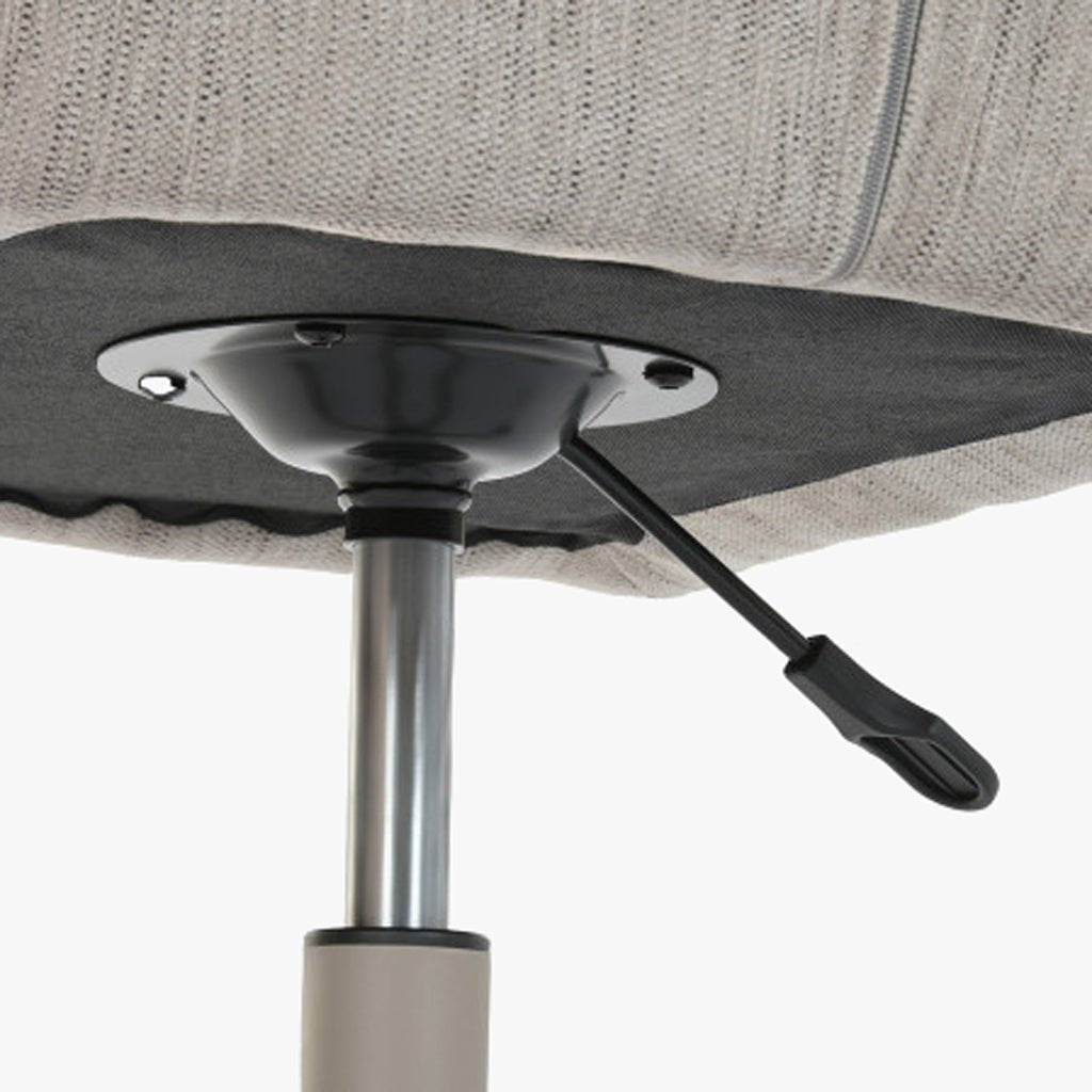 Cadeira de Escritório Giratória Tecido Cinza NÓRDIS - Gato Preto