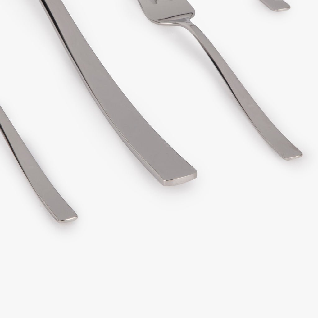 Faqueiro de 7 Peças Bolo Prateado HOTEL - Gato Preto