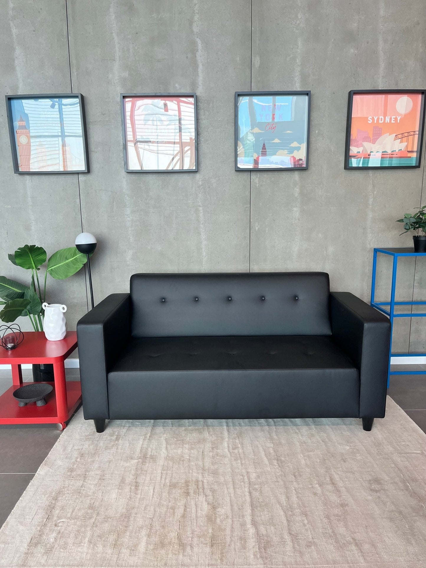 Sofá preto PEDRO - Gato Preto