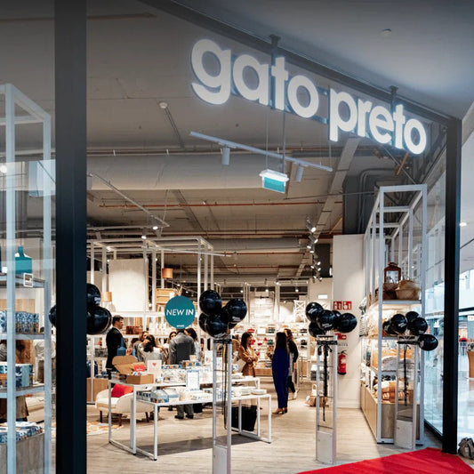 Nova Loja no Centro Comercial UBBO - Gato Preto