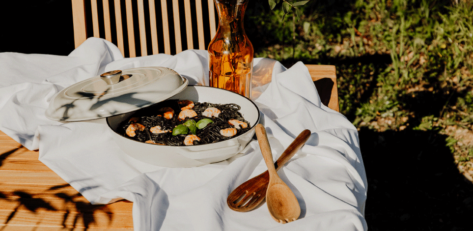 Sabores com Alma: cozinhar com estilo ao ar livre - Gato Preto