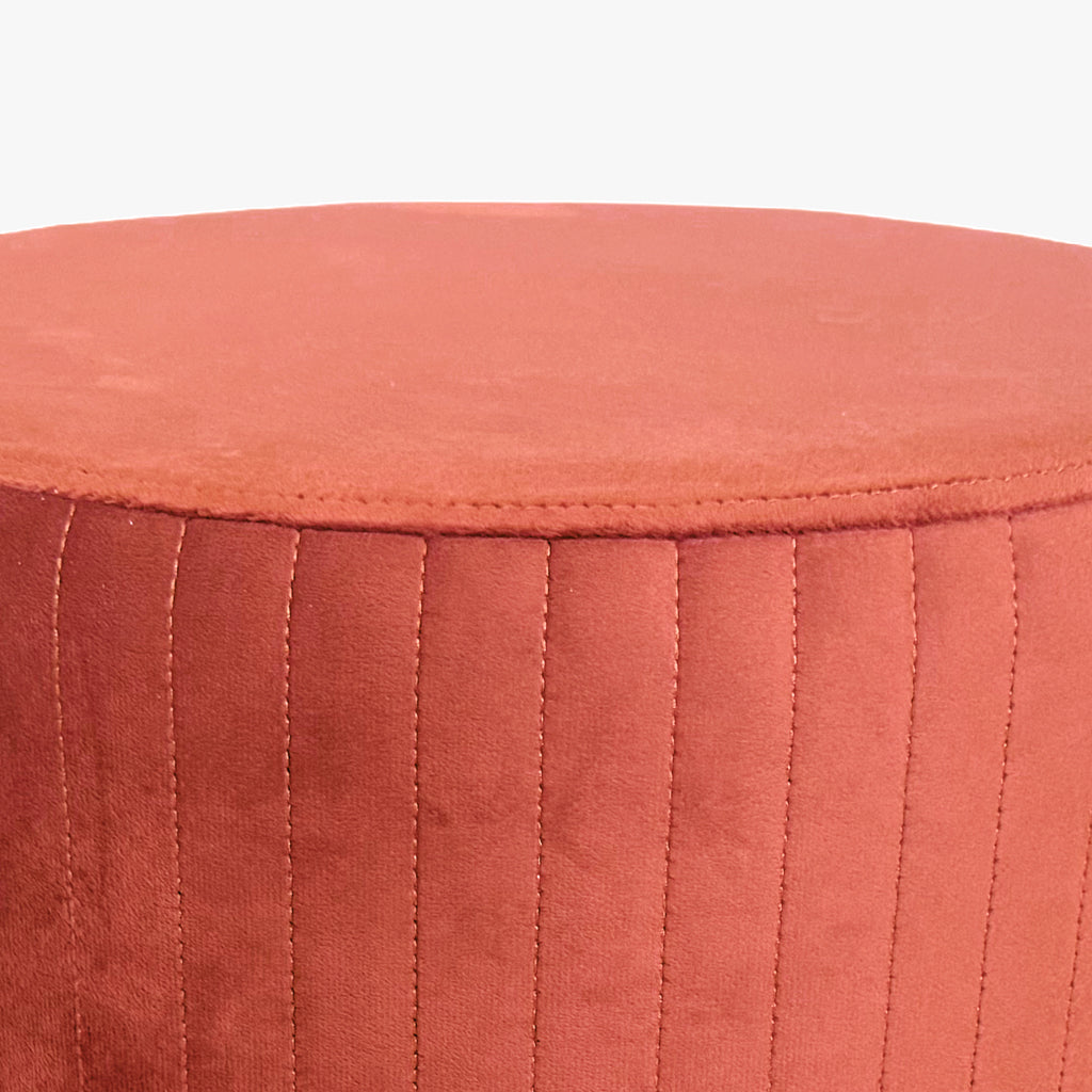 Pouf Tijolo de Veludo com riscas em dourado ANDRIA