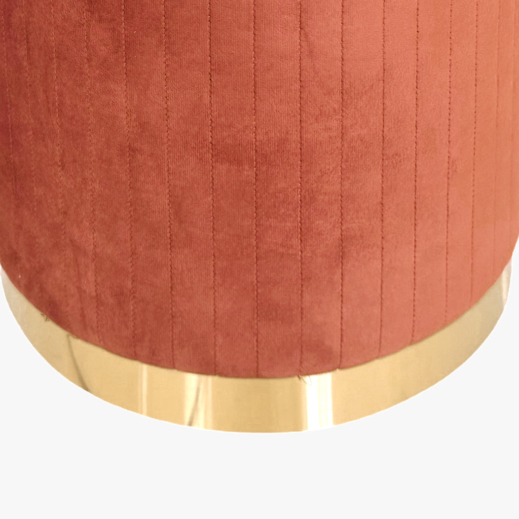 Pouf Tijolo de Veludo com riscas em dourado ANDRIA