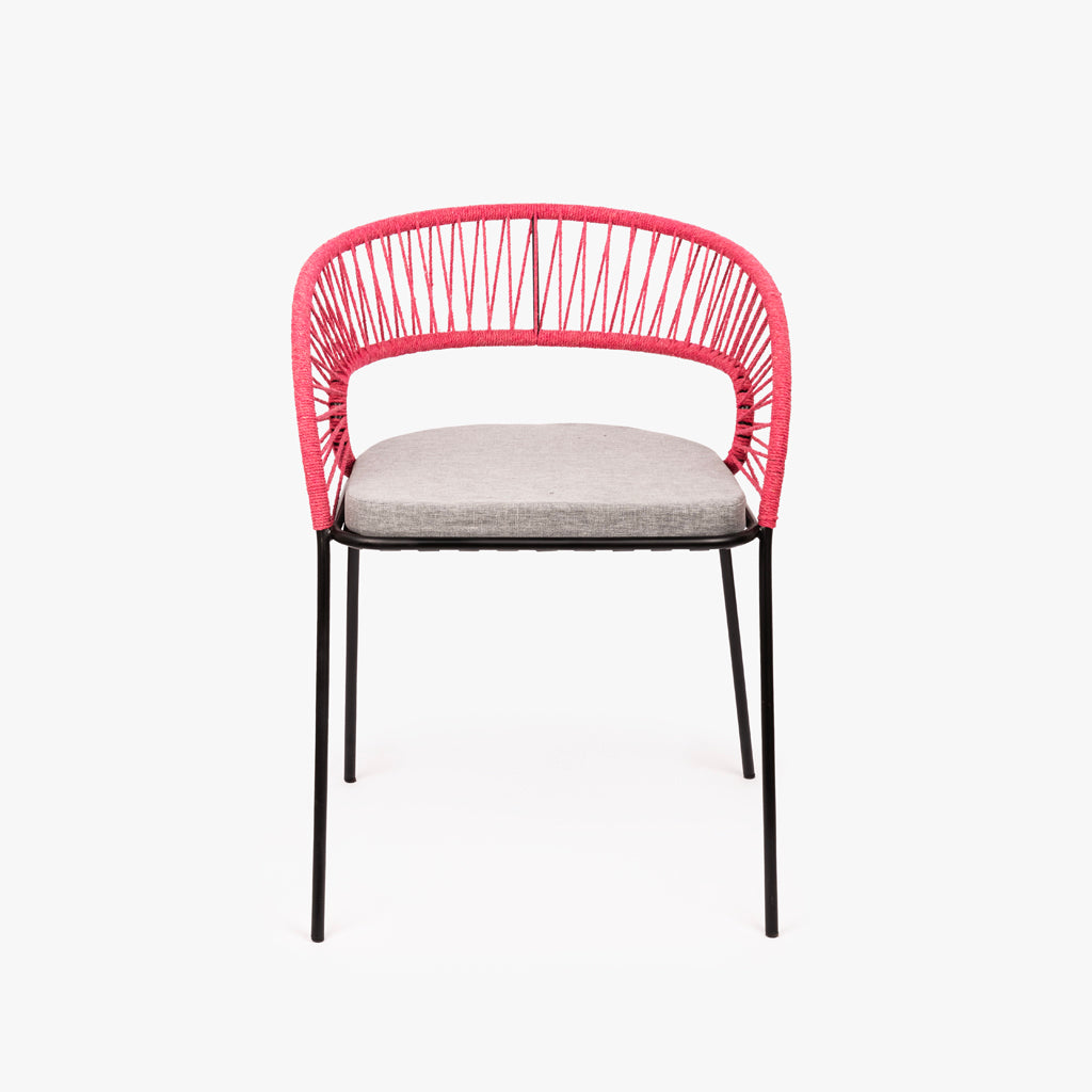 Cadeira de Metal e Corda Rosa com braços PANTAI