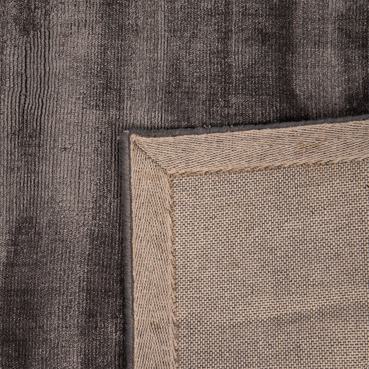 Tapete Tufado Viscose Cinza Escuro 200x300 MIRA