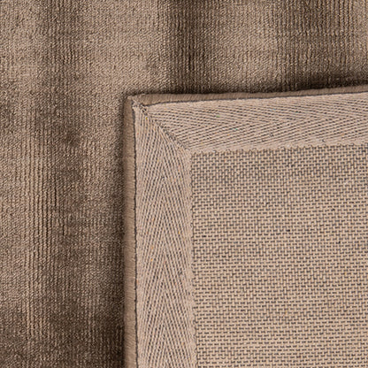 Tapete Tufado Viscose Castanho 140x200 MIRA