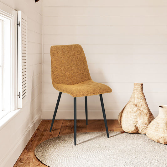 Chaise moutarde avec pieds en métal noir RIBE
