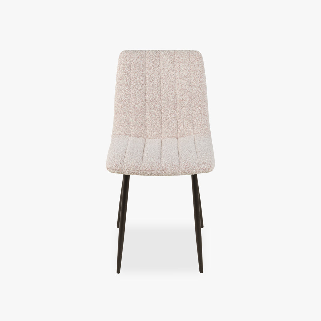 Chaise rose clair avec pieds en métal noir RIBE