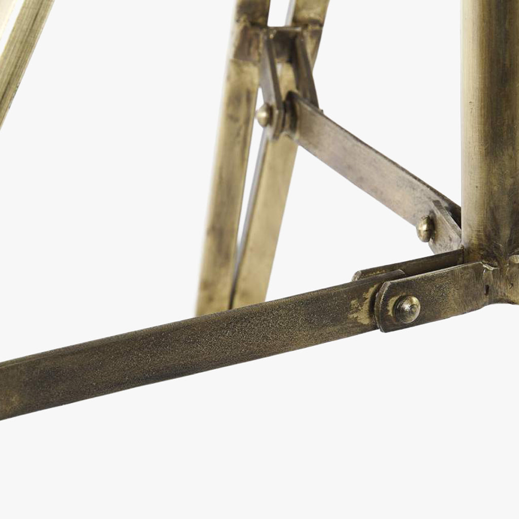 Candeeiro de Chão Tripé Metal Dourado ICONIC