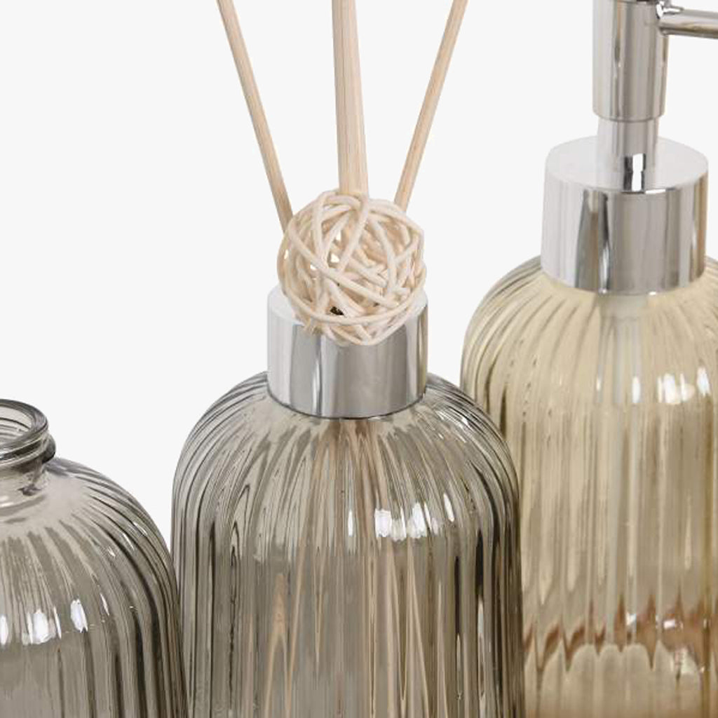 Set of 3 Bath Pieces Assorted Glass ESSENZA