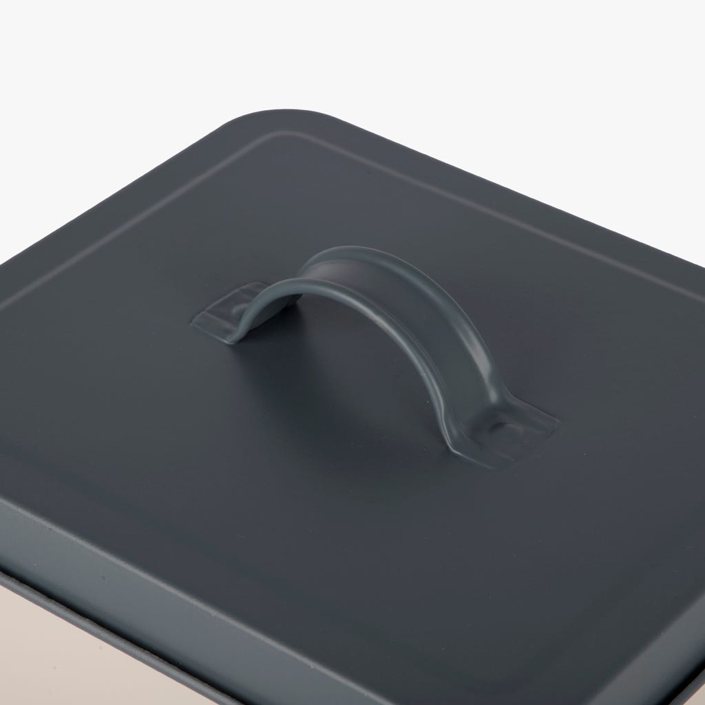 Pet food box with measuring spoon PAWRENTS