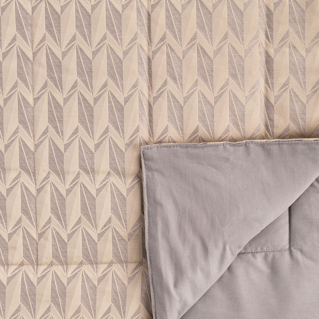 Edredão GEO Natural 240x260 – Coleção LAKI | Gato Preto
