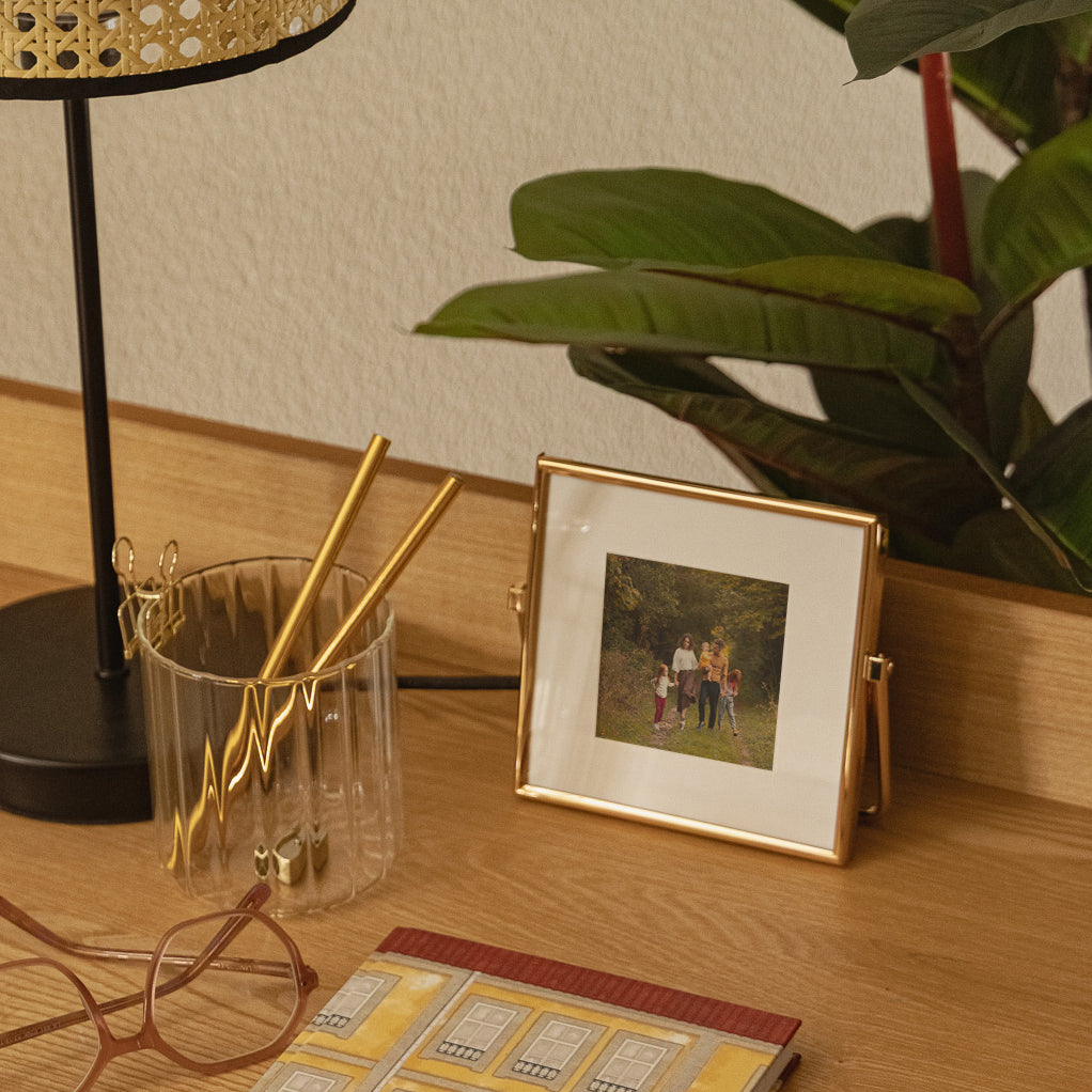 Marco con Pie Dorado 8x8 BRILLANTE Y CEPILLADO