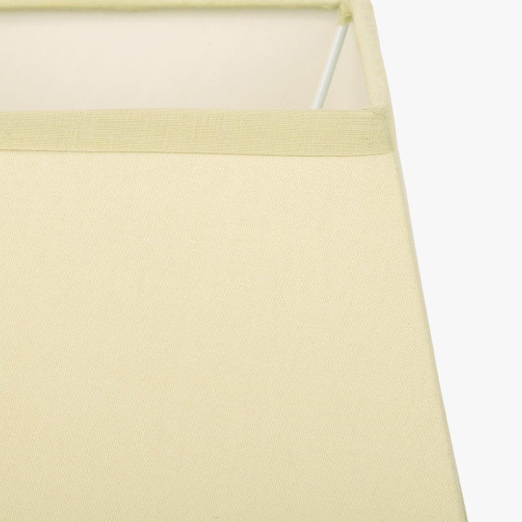 AbatJour Quadrado em Seda Bege - Gato Preto