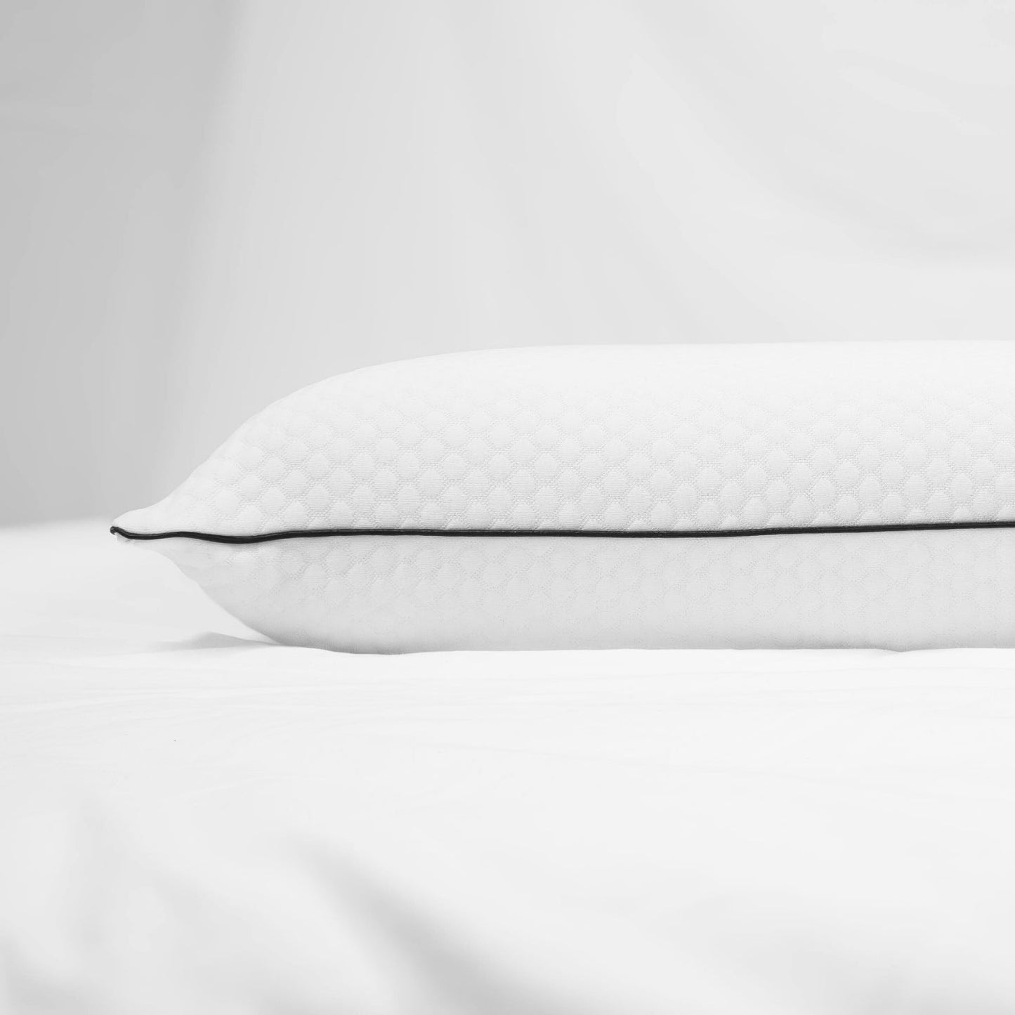 Almofada Cervical Ajustável SORA - Gato Preto