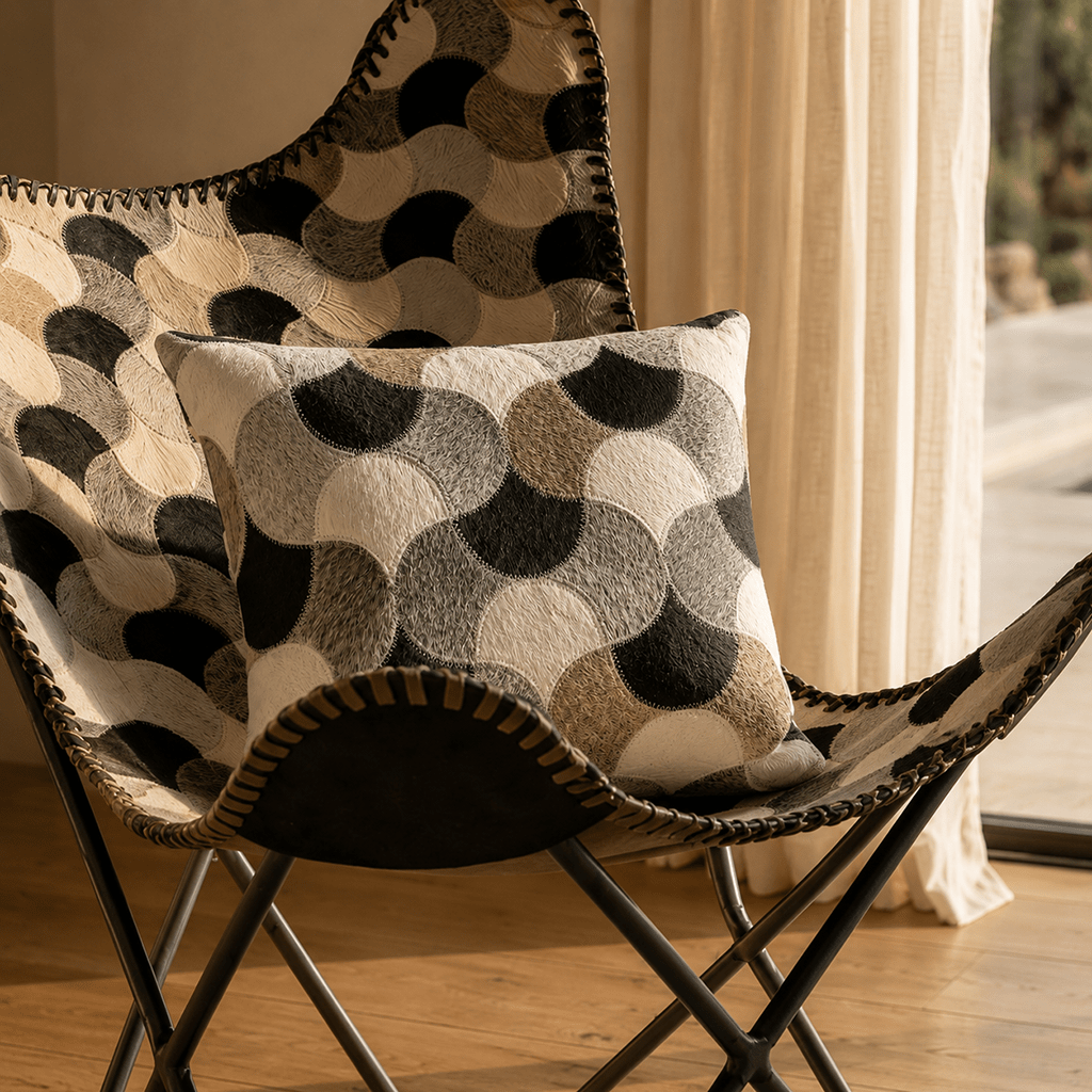 Almofada de Pele Losangos 40x40 VERVE - Gato Preto
