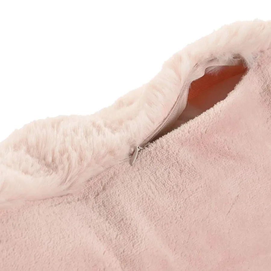 Almofada de Pelo Sintético Rosa 45x45 BLUSH - Gato Preto