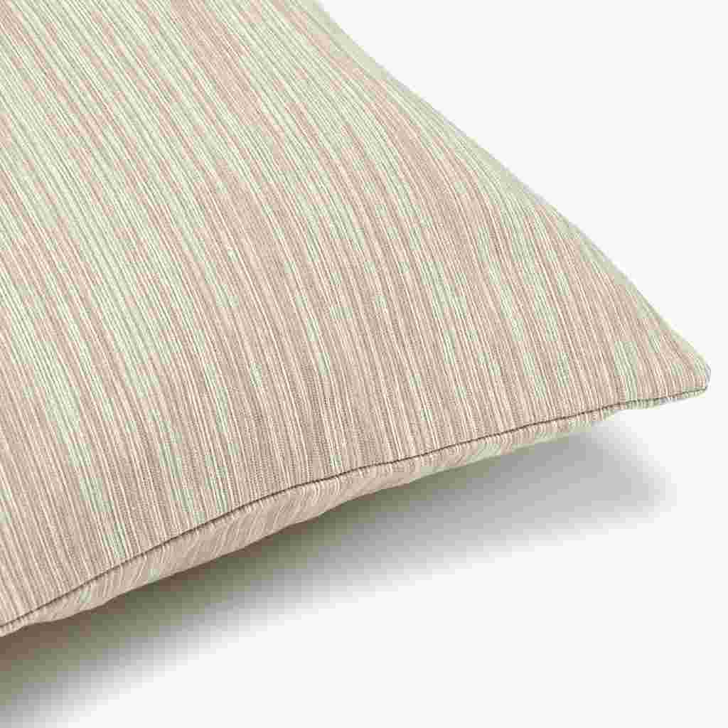 Almofada Mesclada Bege e Natural SUKI - Gato Preto