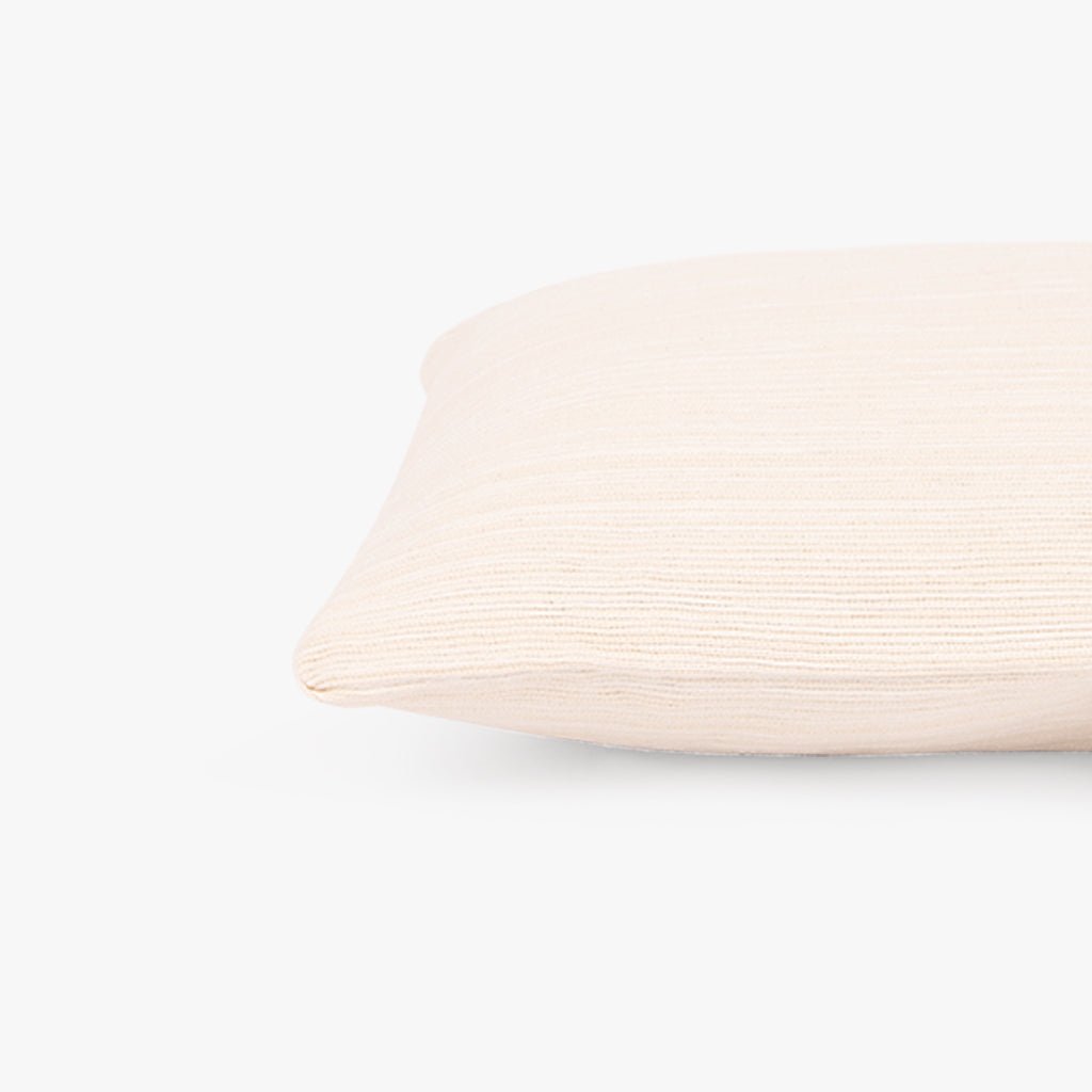 Almofada Mesclada Natural e Branco SUKI - Gato Preto