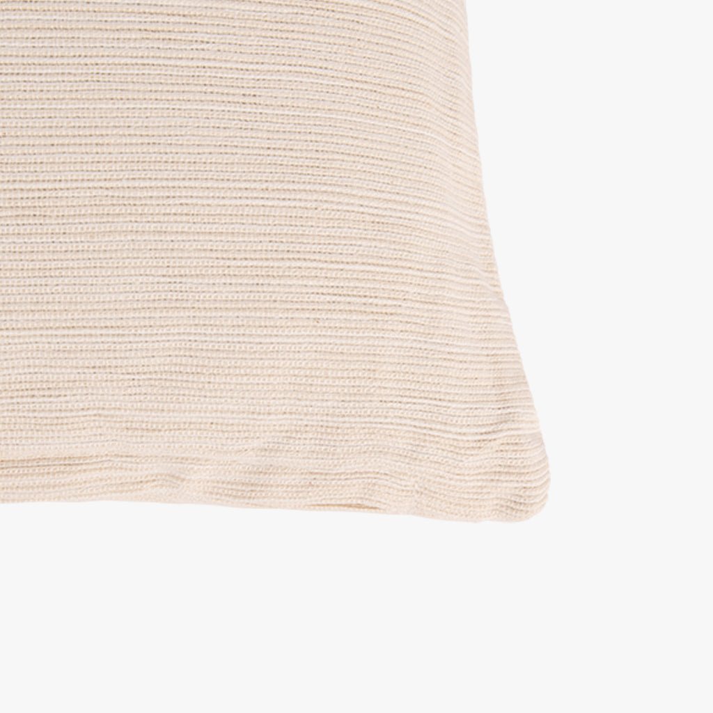 Almofada Mesclada Natural e Branco SUKI - Gato Preto