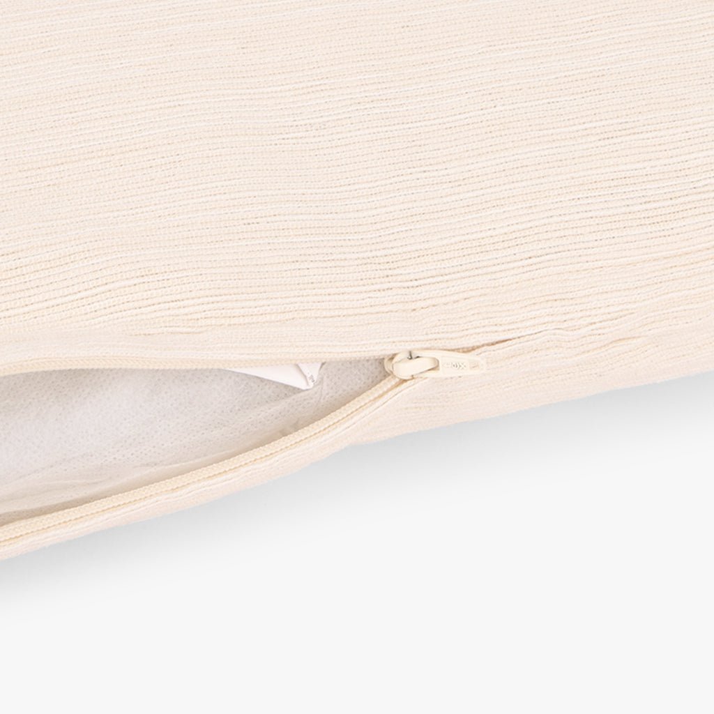 Almofada Mesclada Natural e Branco SUKI - Gato Preto