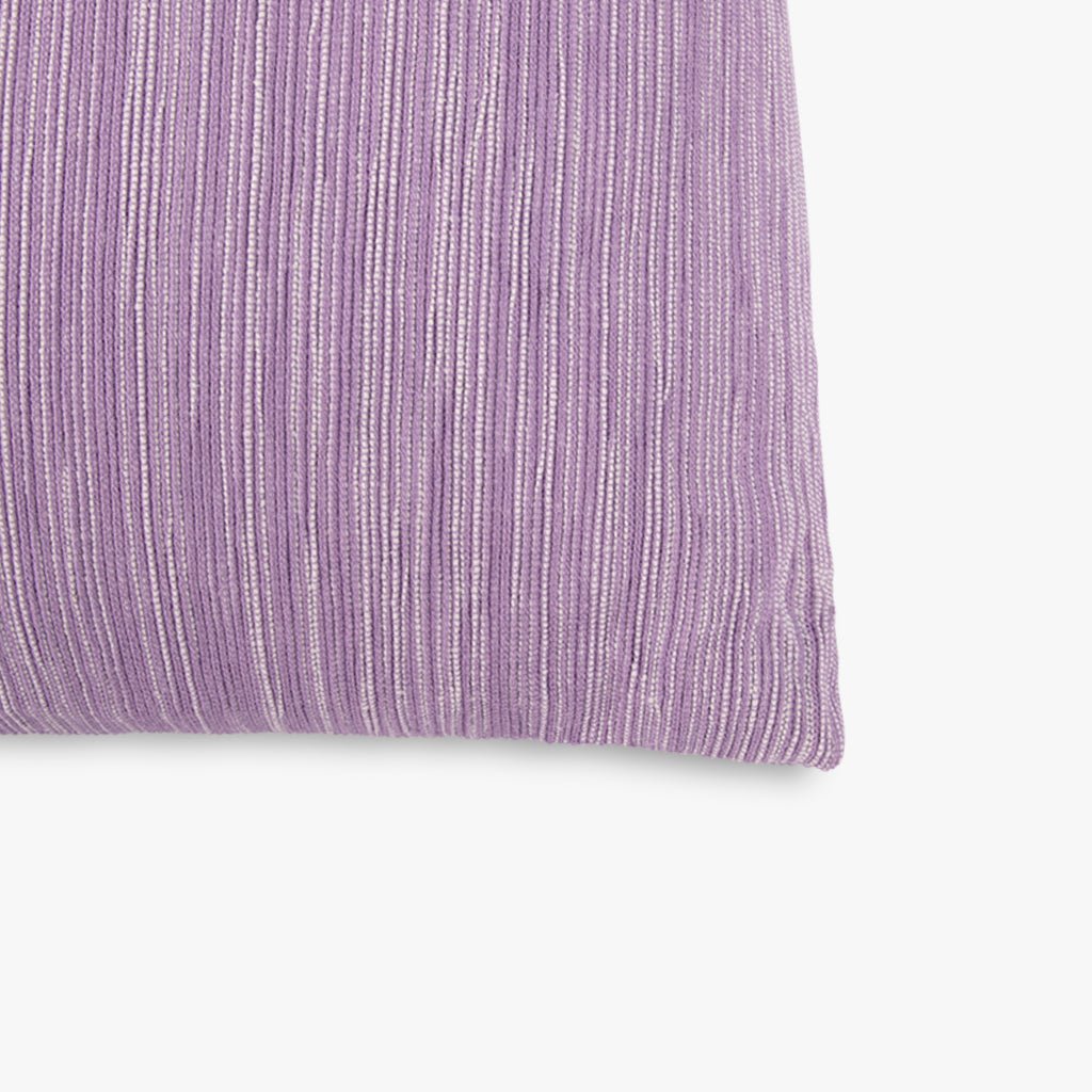 Almofada Mesclada Violeta e Natural SUKI - Gato Preto