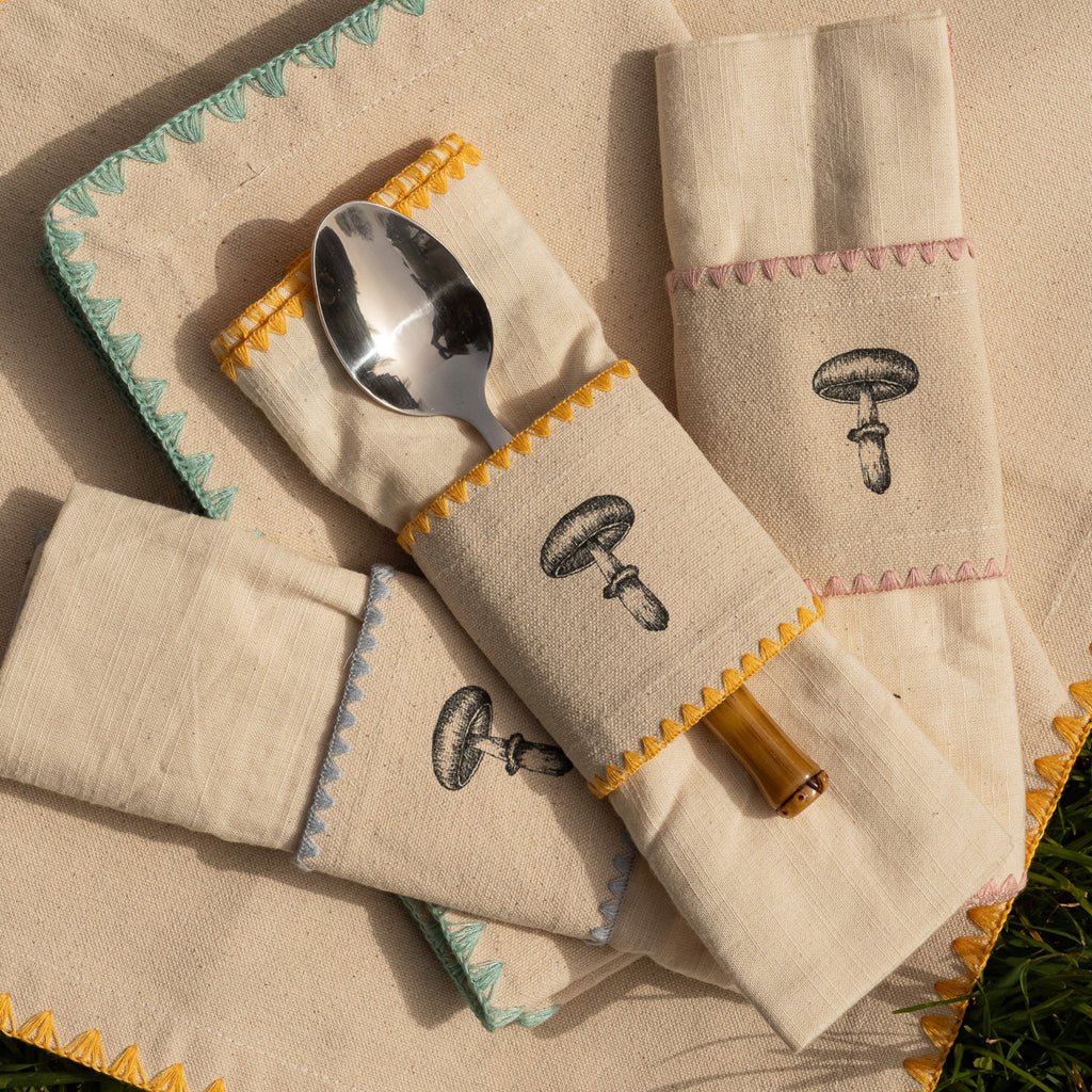 Anel com Guardanapo de Algodão Cogumelo Amarelo PORTOBELLO - Gato Preto