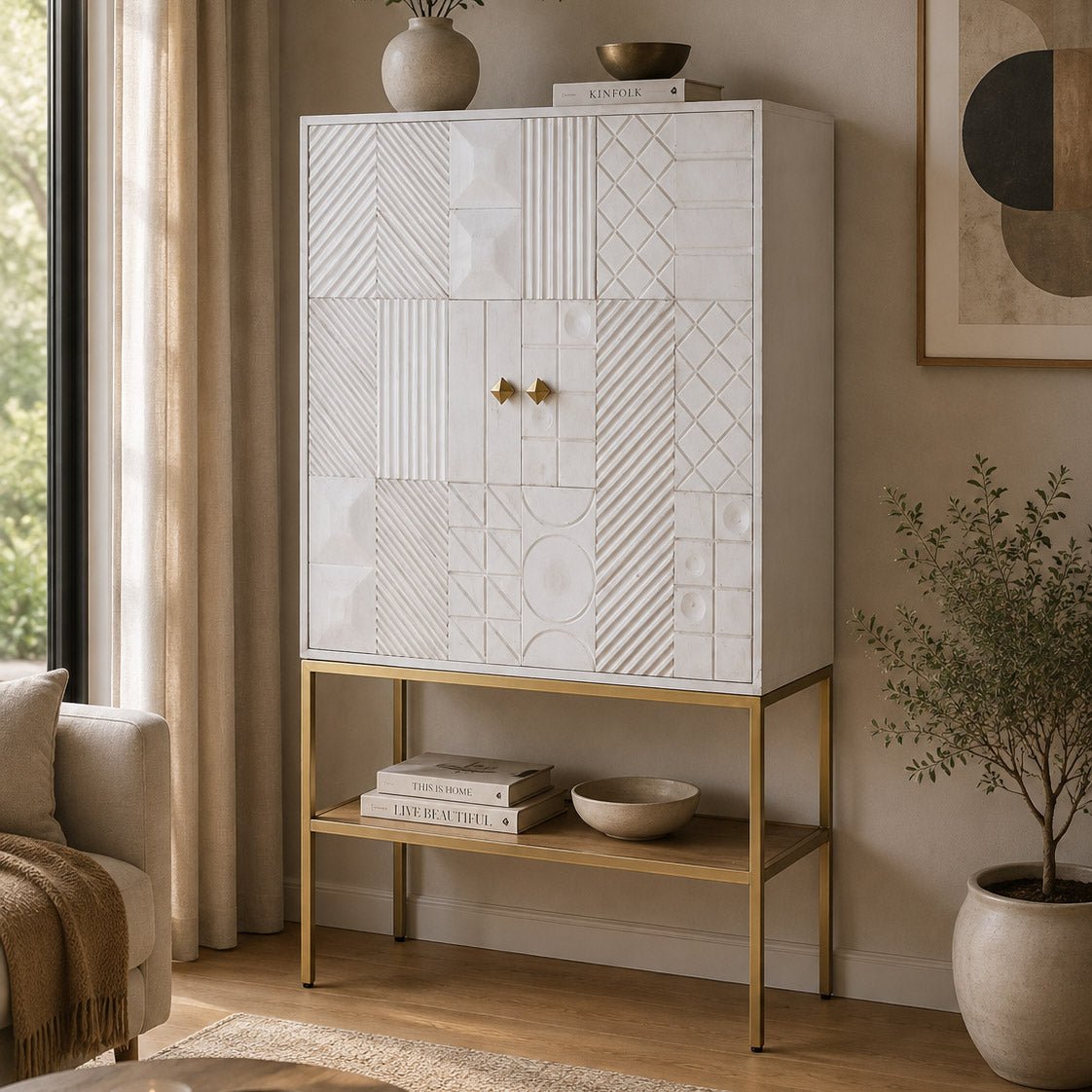 Aparador Relevo Branco com Acabamentos Dourado 91X44X152 WHITE GLOW - Gato Preto