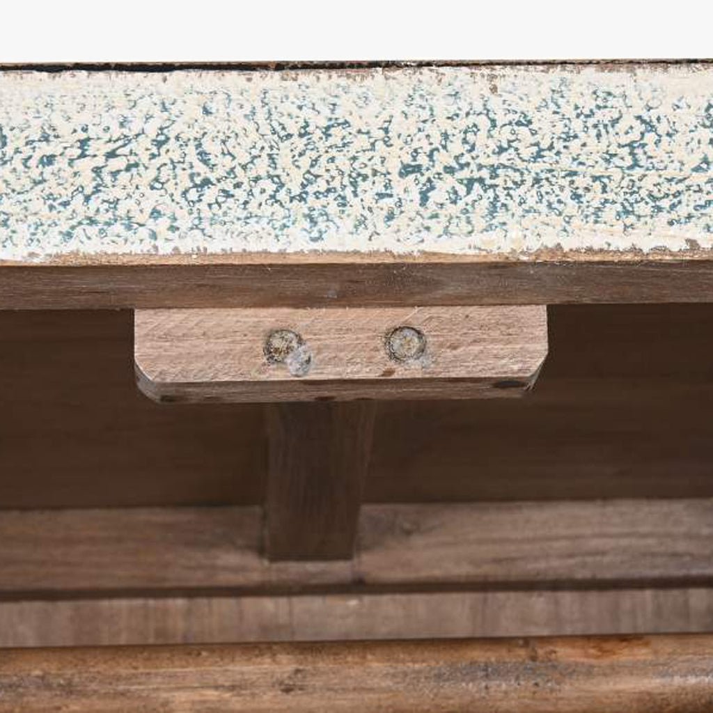 Armário Madeira Claro com Fechadura Circular Oriental 180 cm OSAKA - Gato Preto