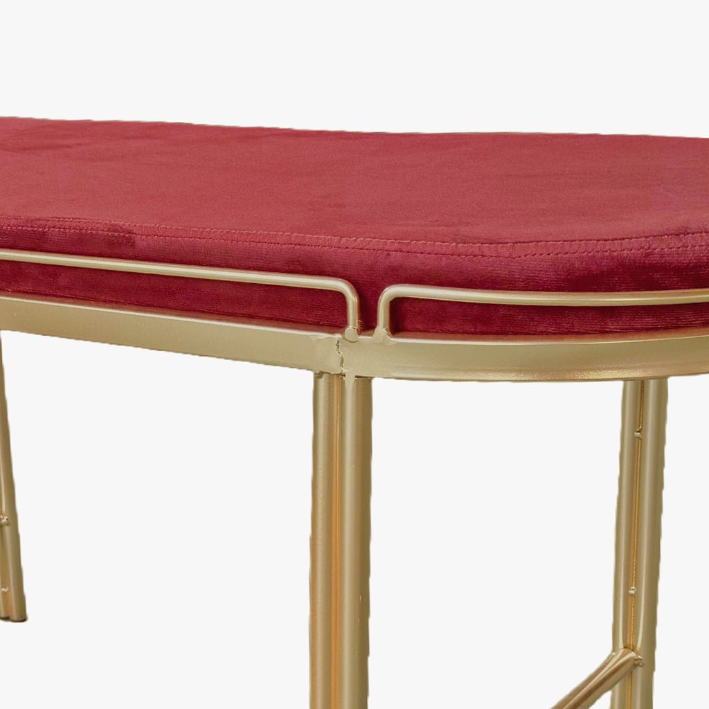 Banqueta Tijolo de Veludo e Metal FRIBURGO - Gato Preto