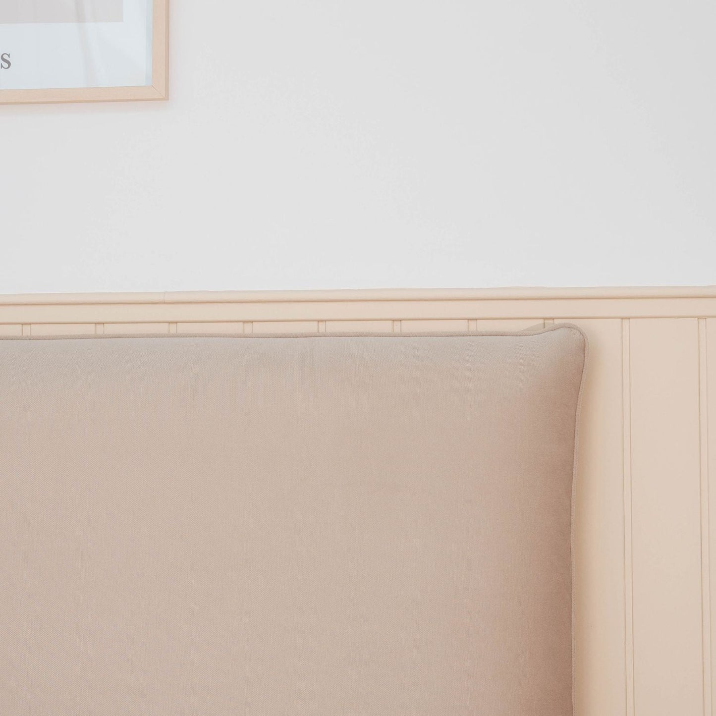 Cabeceira estofada cinza Maia - Gato Preto