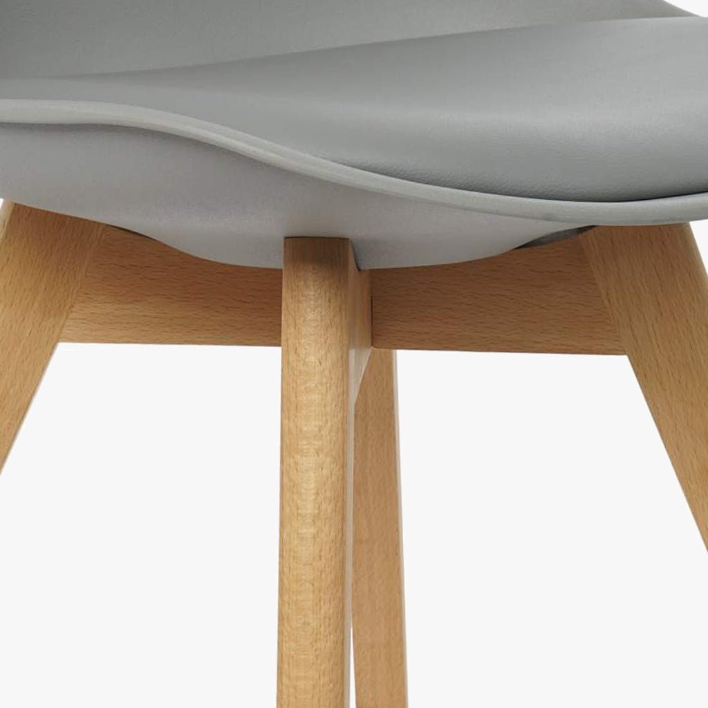 Cadeira Com Revestimento Sintético Cinza 48X55X84 EAMES - Gato Preto