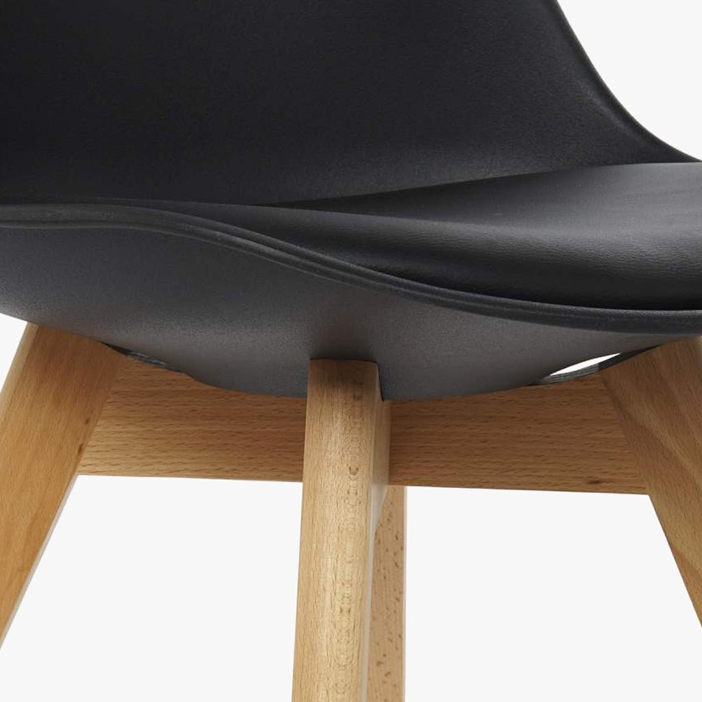 Cadeira Com Revestimento Sintético Preto 48X55X84 EAMES - Gato Preto