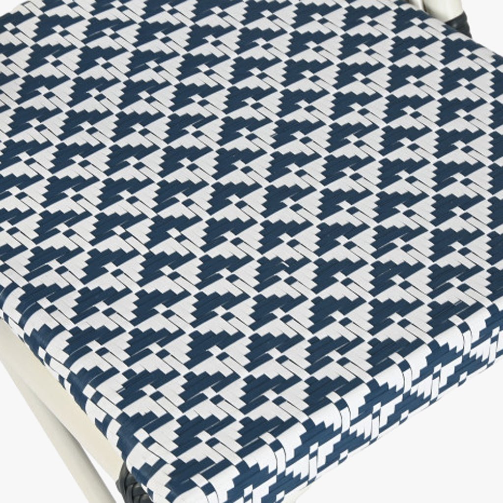 Cadeira de Metal Branco e Azul 46x57x88 - Gato Preto
