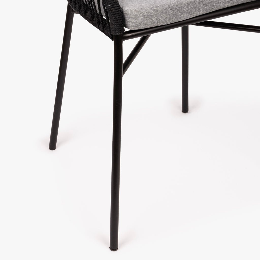 Cadeira de Metal e Corda Preta TULUM - Gato Preto