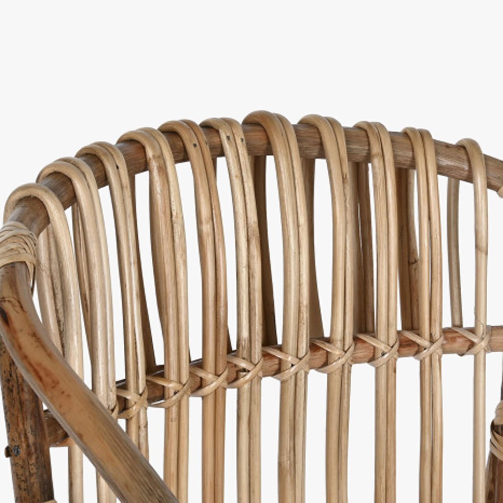 Cadeira de Rattan e Bambu 58x65x85 - Gato Preto