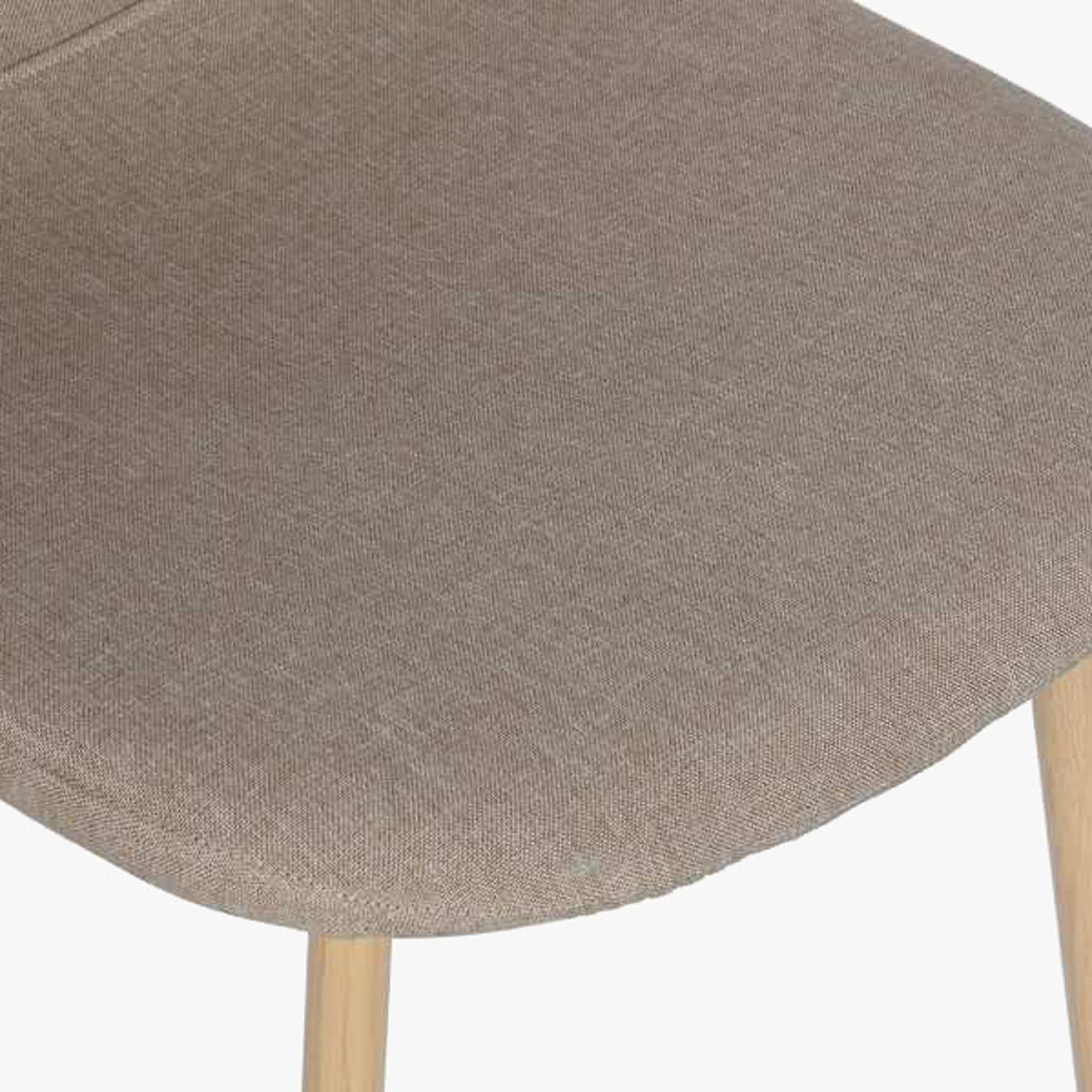 Cadeira em Tecido Bege com Pés efeito Madeira 44X51X91 EAMES - Gato Preto