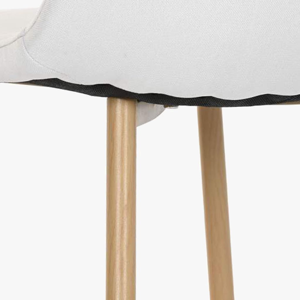 Cadeira em Tecido Branco com Pés Efeito Madeira 44X51X85 EAMES - Gato Preto