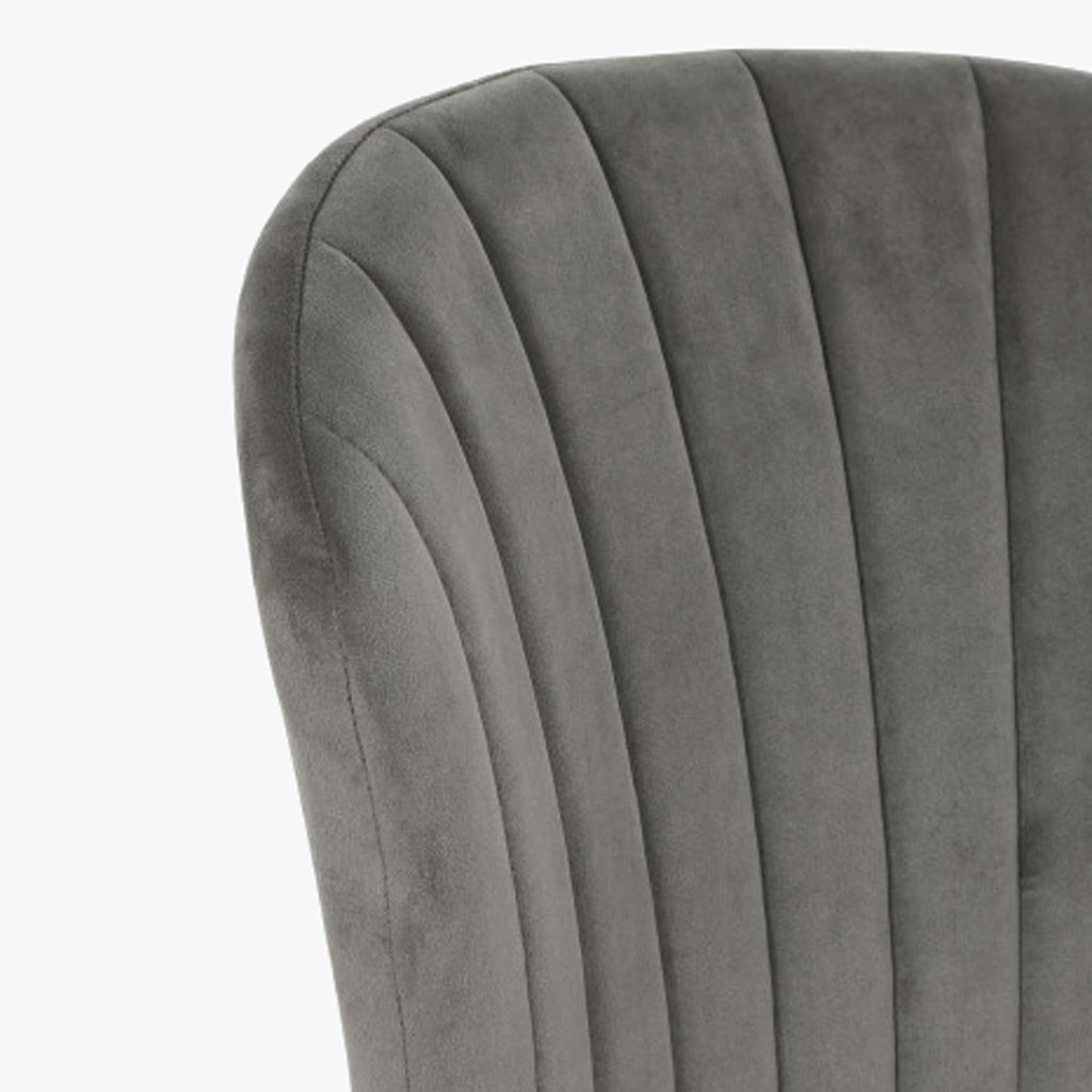 Cadeira Sem Braços Cinza | Veludo & Pés Dourados | Velisse - Gato Preto