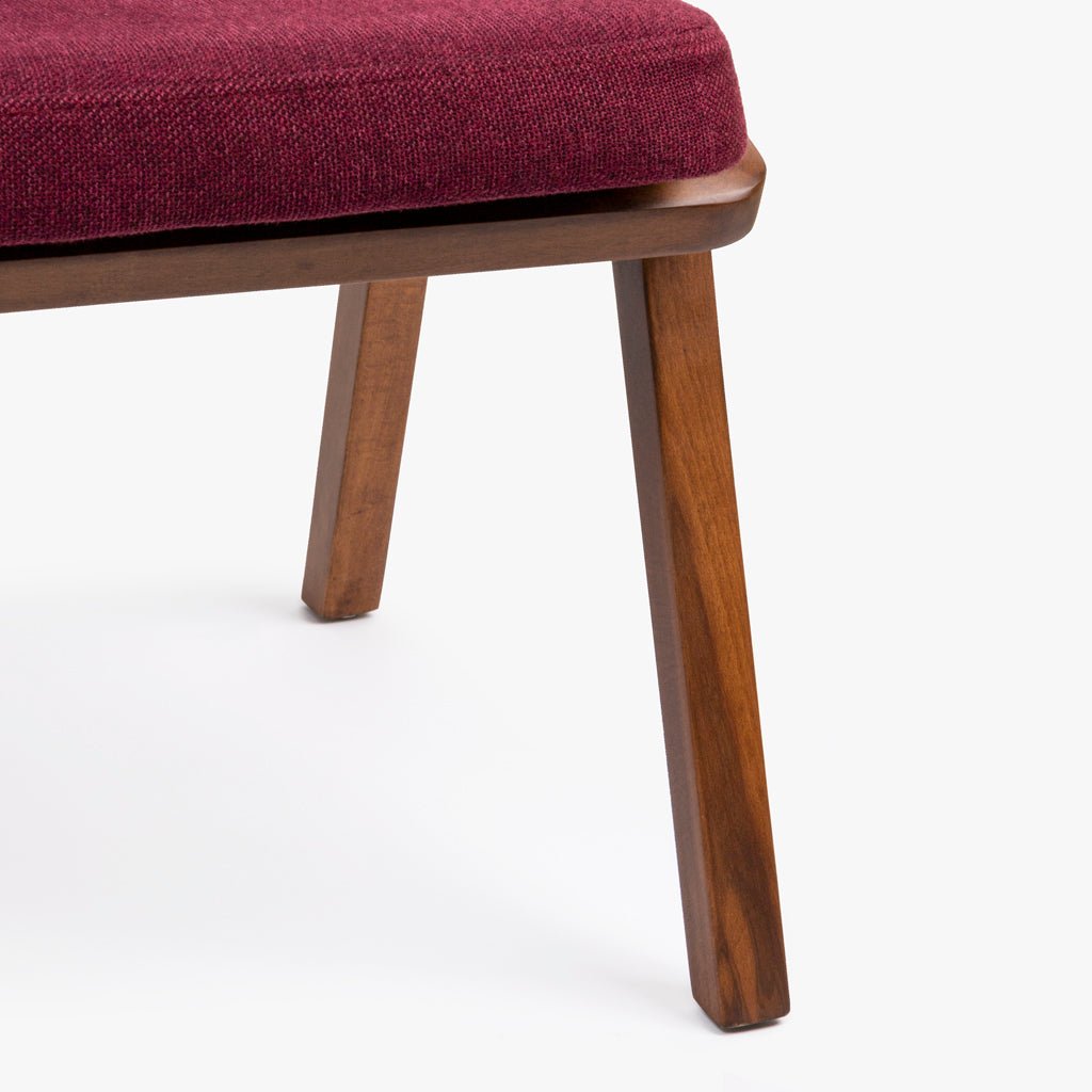 Cadeira Vermelha com Braços RIGA - Gato Preto