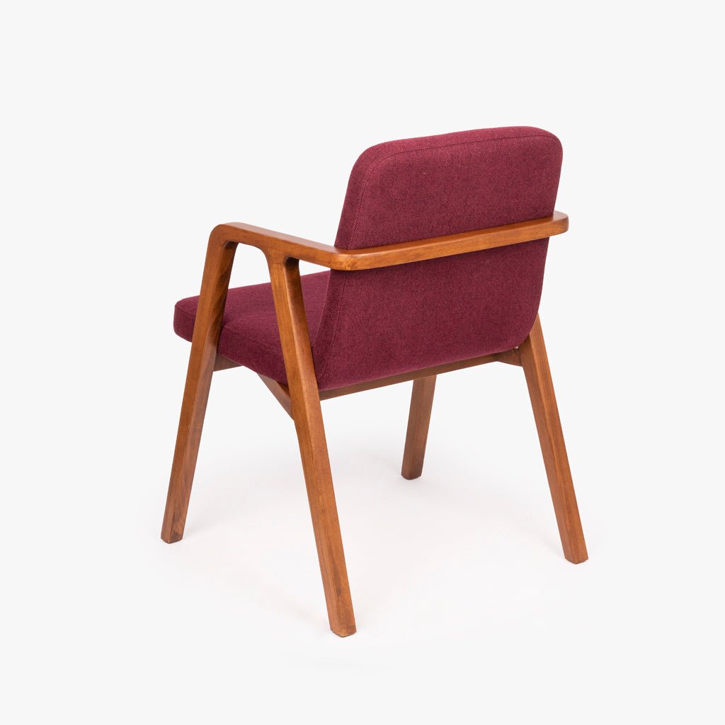 Cadeira Vermelha sem Braços RIGA - Gato Preto