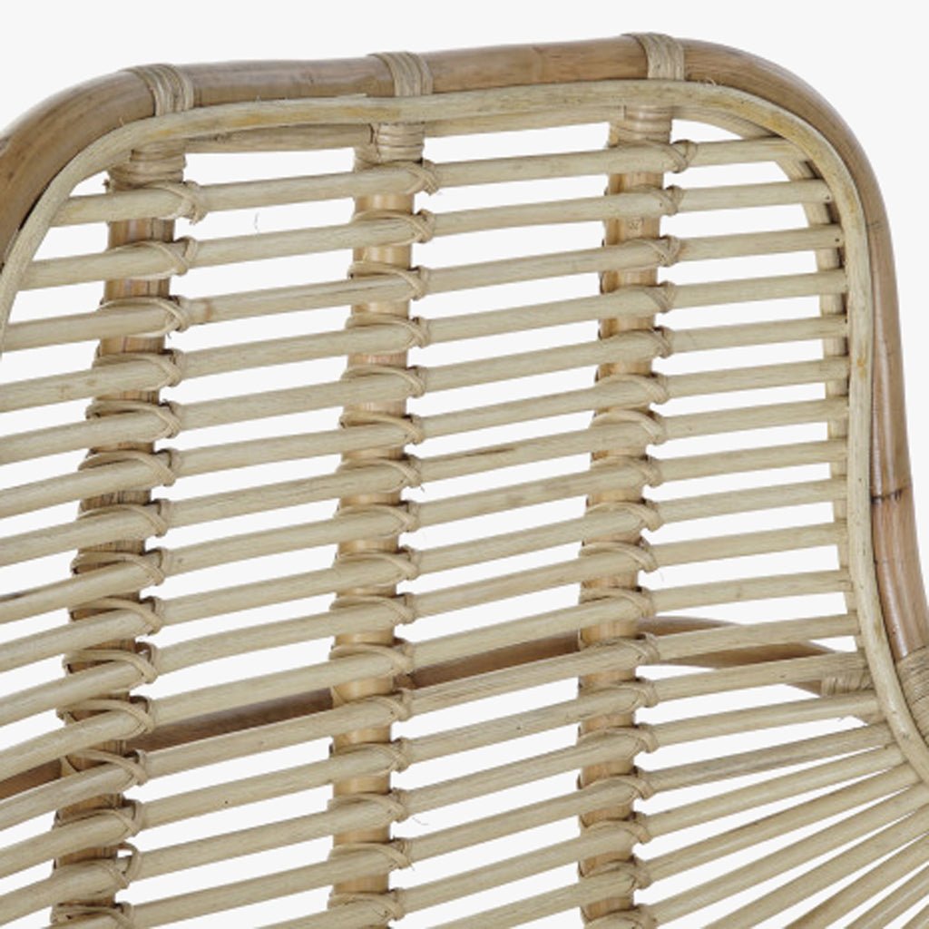 Cadeirao Alto de Rattan 62x62x92 BALI - Gato Preto