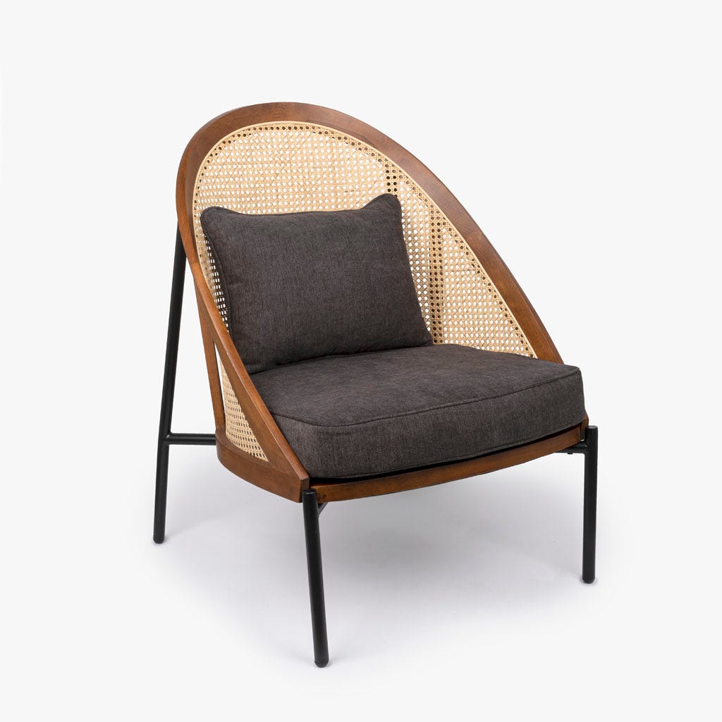 Cadeirão com Almofada Cinza com Costas em Rattan OZAWA - Gato Preto