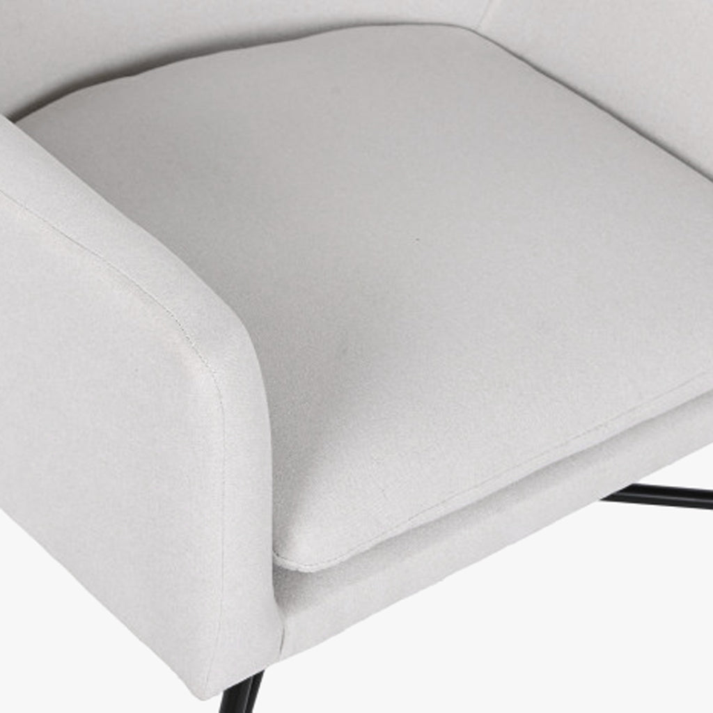 Cadeirão Cosmopolite Pé em Metal | Bege | 66x62x75 cm - Gato Preto