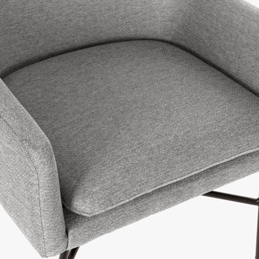 Cadeirão Cosmopolite Pé em Metal | Cinza | 66x62x75 cm - Gato Preto