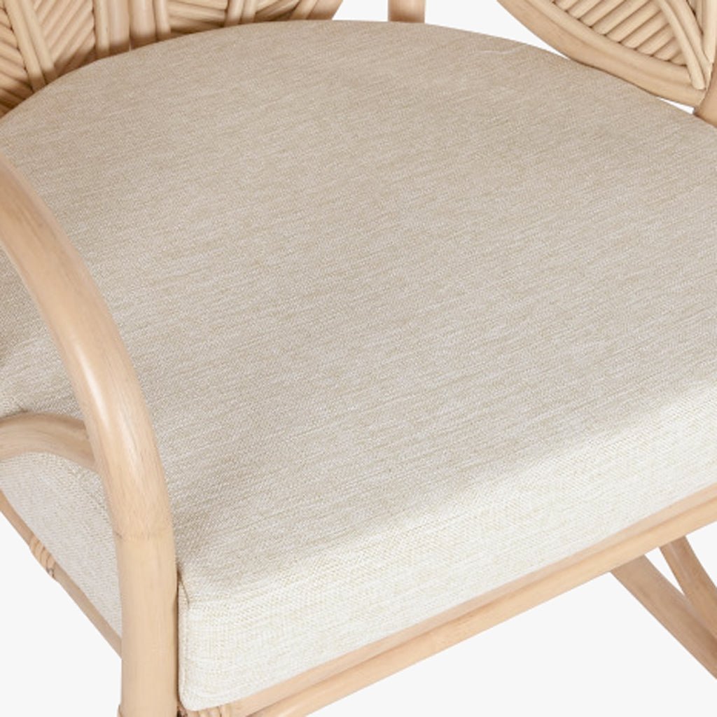 Cadeirão de Rattan Folha 63x68x81 - Gato Preto