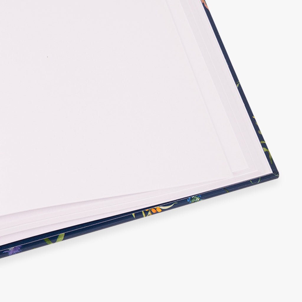 Caderno Capa Dura Pautado Flores A5 GARDEN MEMORIES - Gato Preto