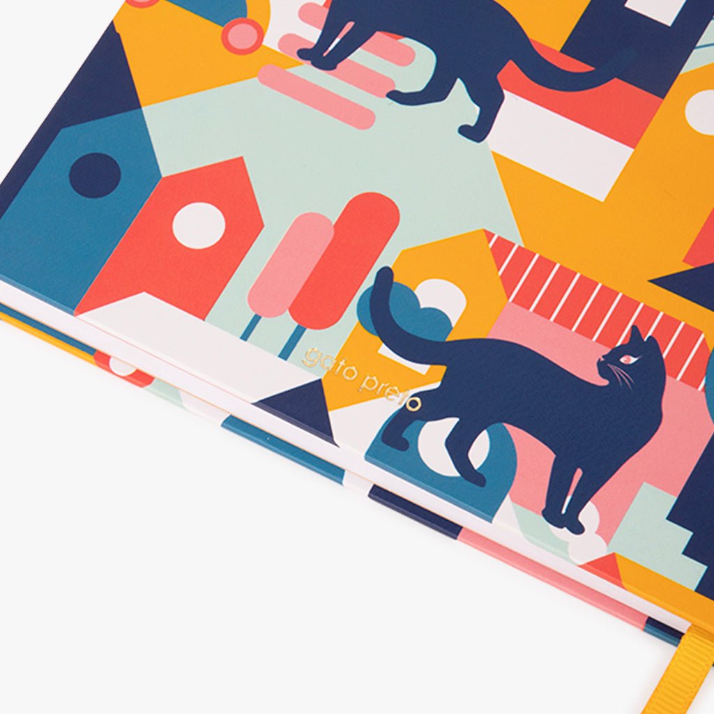 Caderno Capa Dura Pautado Gatos A5 CAT IN THE CITY - Gato Preto